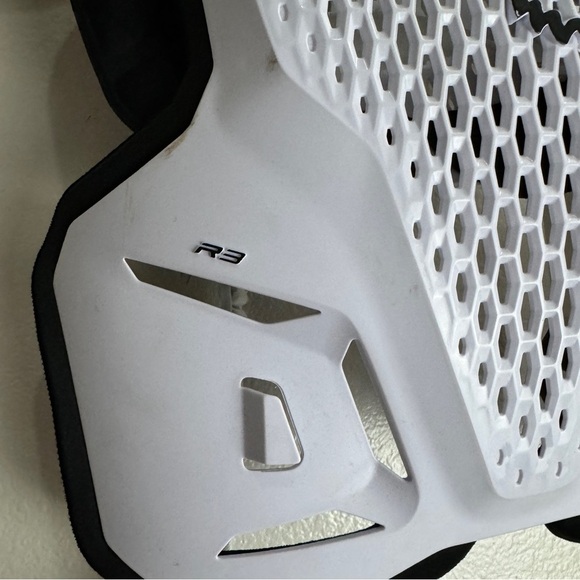 Fox Racing R3 Stone Shield Chest L/XL - Picture 2 of 8